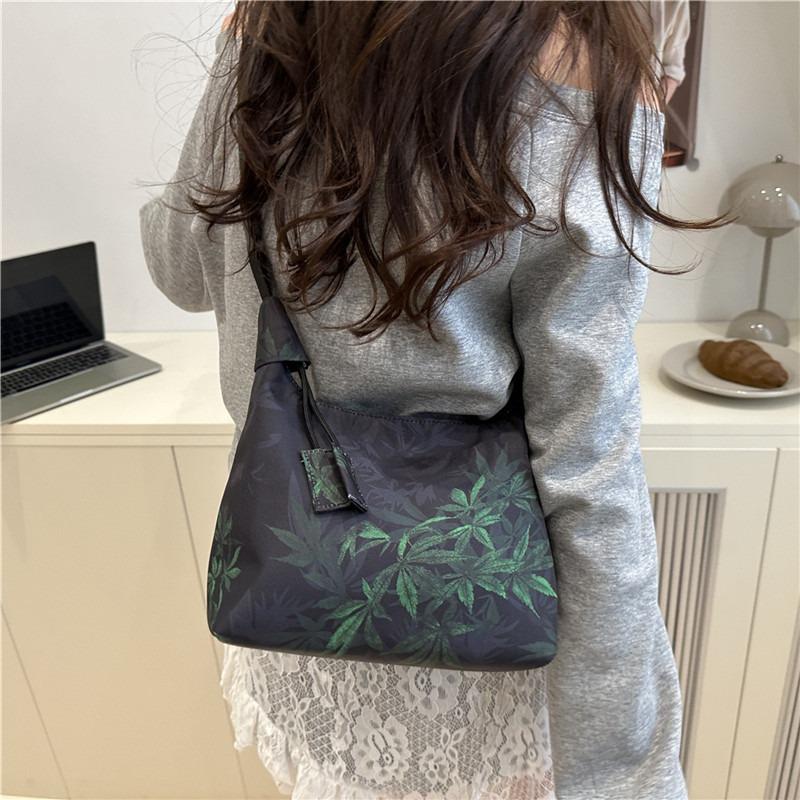 Premium temperament handbag versatile women's trend lightweight casual shoulder messenger bag
