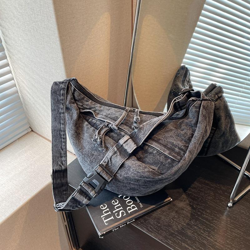 

Сумка-пельмень на плечо новая ретро джинсовая сумка-мессенджер женская простая для поездок на работу студенческая сумка для занятий чёрный