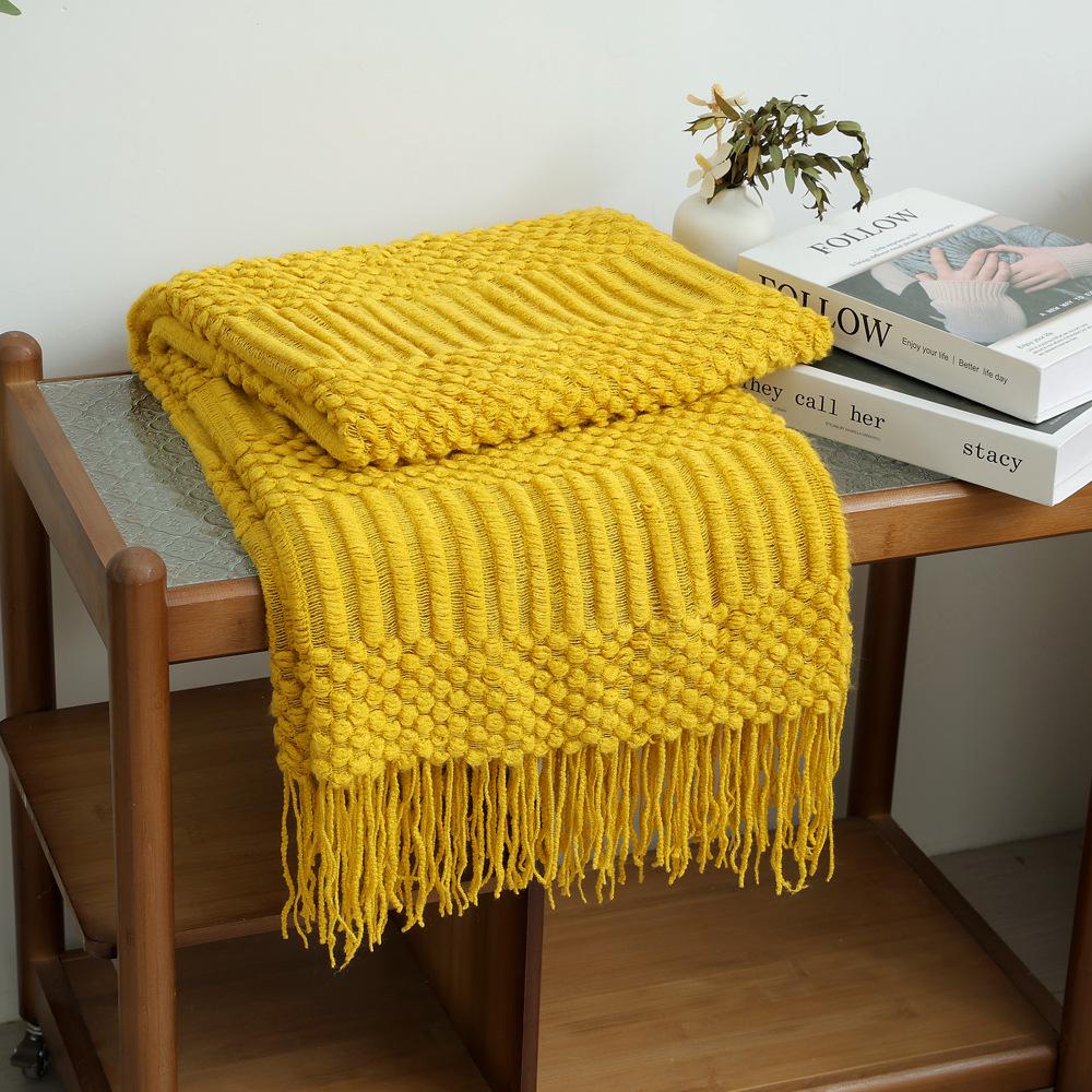 Nordic Light Luxury Sofa Throw Blanket & Shawl for Office, Nap, and Bed