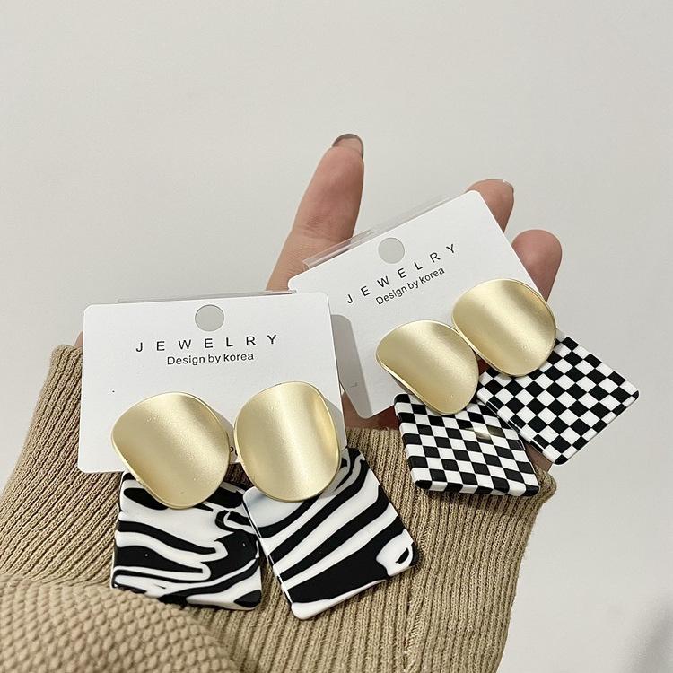 New 111 silver needle personalized design plaid earrings women's, European and American exaggerated geometric square earrings temperament earrings