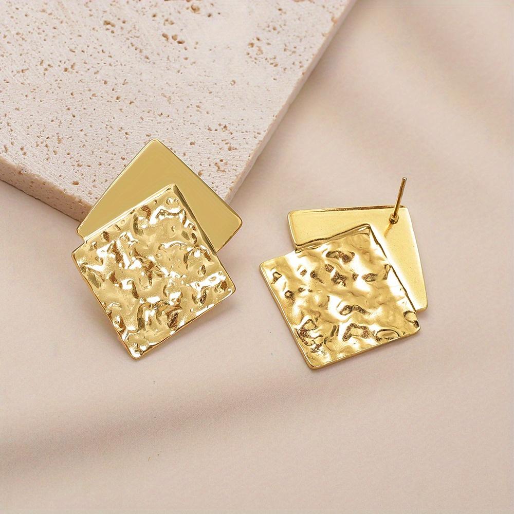 Boucles d'oreilles carrées pliées irrégulières à la mode, Boucles d'oreilles et bijoux exclusifs pour femmes, Boucles d'oreilles et accessoires personnalisés pour les trajets quotidiens.