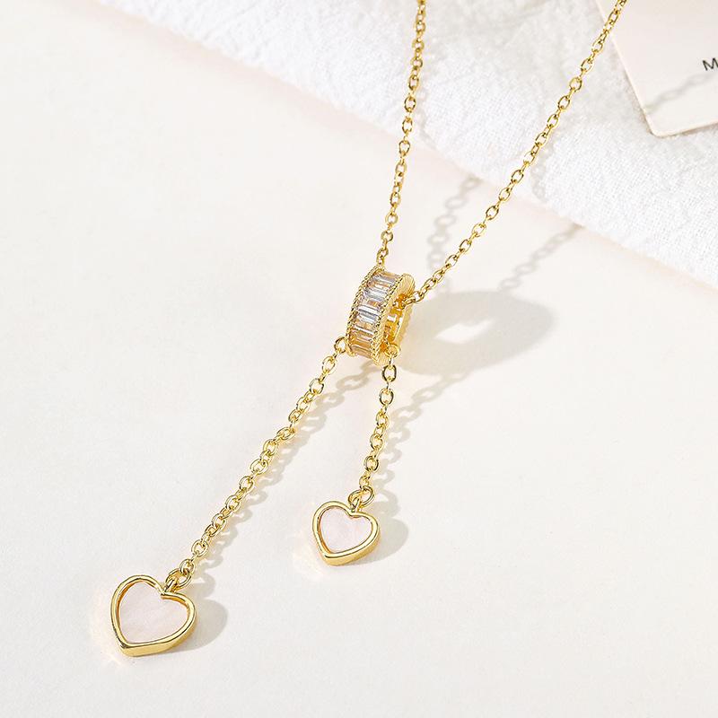 Titanium Steel Non-fading Necklace - European & American Style, Light Luxury, Versatile Korean Fashion, Perfect for Women and Girlfriend Gifts.