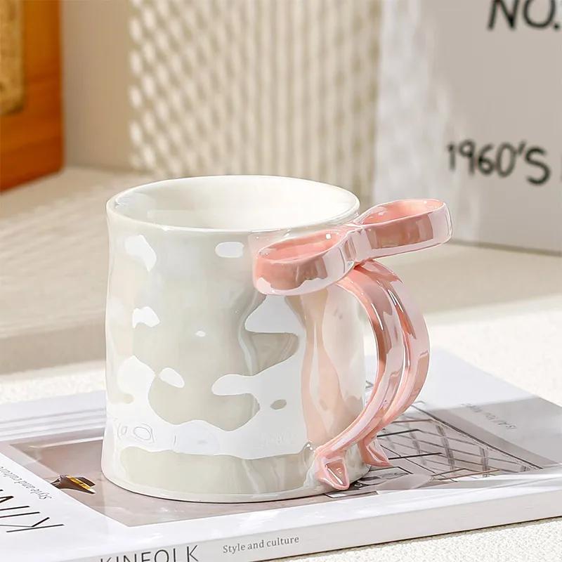 

Cute 3D Stereoscopic Mug Creative Girlish Hand-shaped Bow Coffee Cup Household High Appearance Level Afternoon Tea Ceramic Cup 350ML