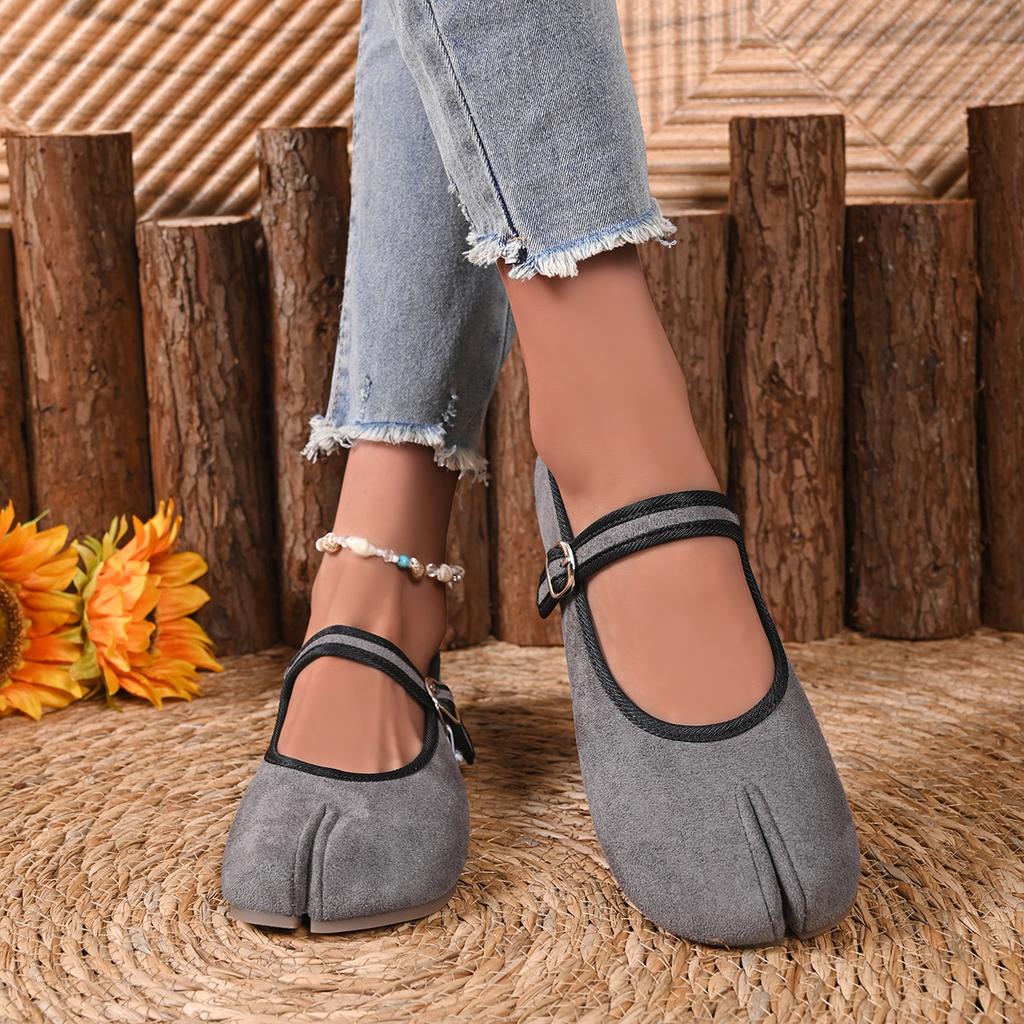 Designer Japanese Tabi Ninja Shoes Women Retro Suede Flats Split Hoof Toe Boat Shoes Femme Mary Jeans Mocasines Ballerina Shoe