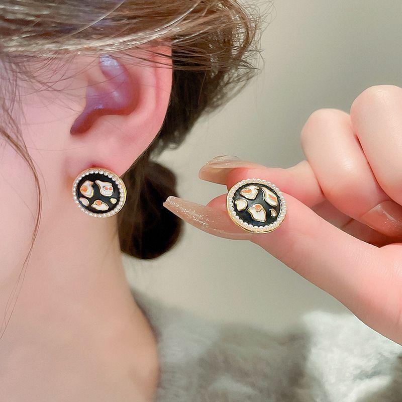 Серьги-гвоздики с имитацией камелии Французские ретро элегантные серьги персонализированные модные универсальные серьги