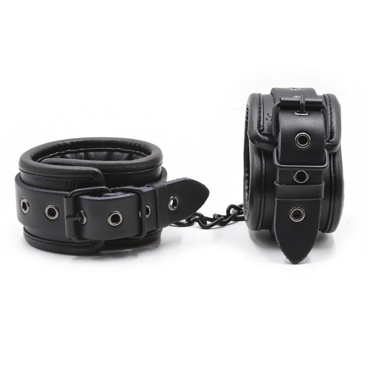 Top quality  bondage set handcuffs and ankle collar fetish slave sex toys bondage man woman sex games for couples.