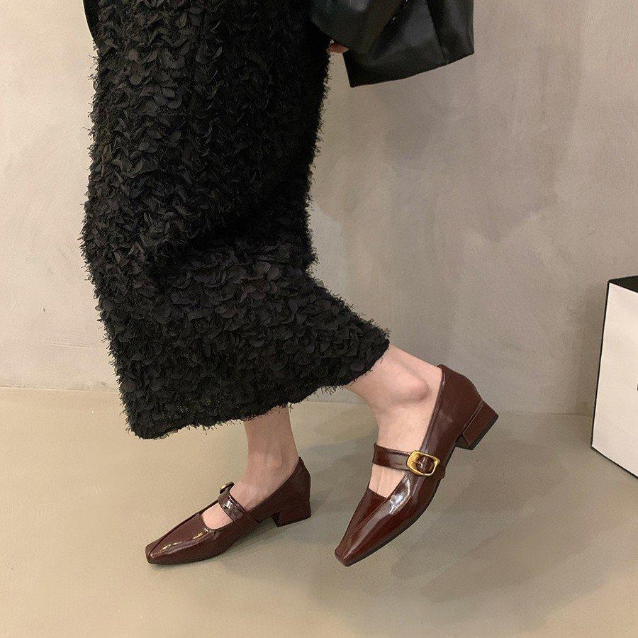 2025 Korean version of fairy style late spring new French retro light mouth single shoes female late Mary Jane shoes temperament low heel