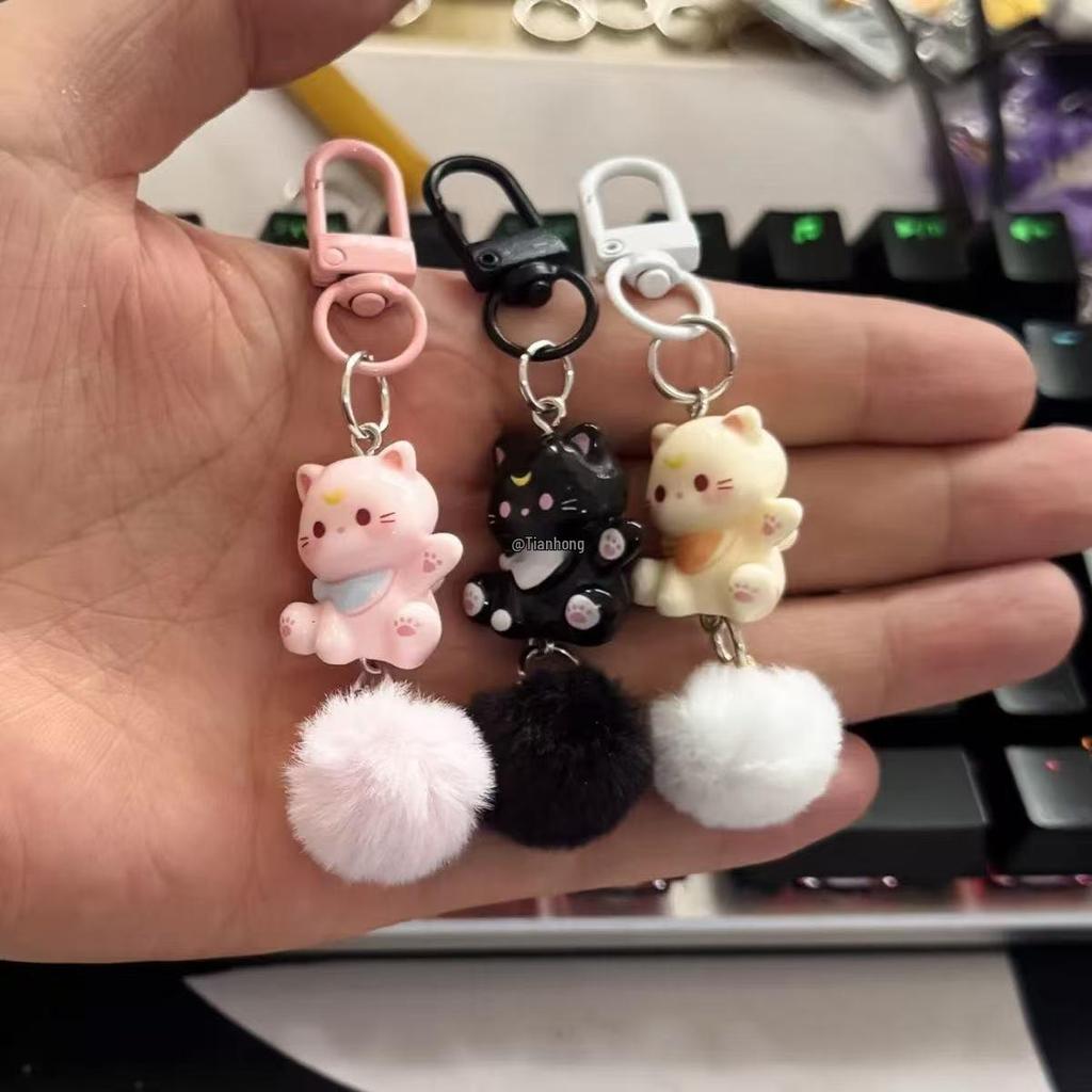 Kreskówkowy zestaw breloczków do czyszczenia uszu i obcinacza do paznokci - Urocze akcesoria dla najlepszych przyjaciół/par.