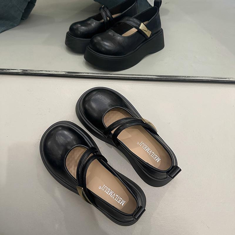 

Туфли Мэри Джейн на платформе женские 2025 новые ретро с мелким вырезом JK с юбкой маленькие кожаные туфли французский британский стиль лоферы 40 чёрный