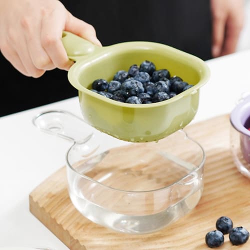 This Sink Strainer/colander Set (colander and Bowl In One) Is Perfect for Draining Vegetables, Meat, Salads, Noodles, and Rice. It's Heat-resistant an