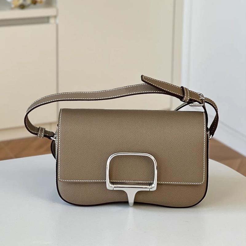 

Advanced sense 20256 foreign trade new bag butt bag leather women s bag shoulder crossbody saddle bag cowhide versatile 21cm