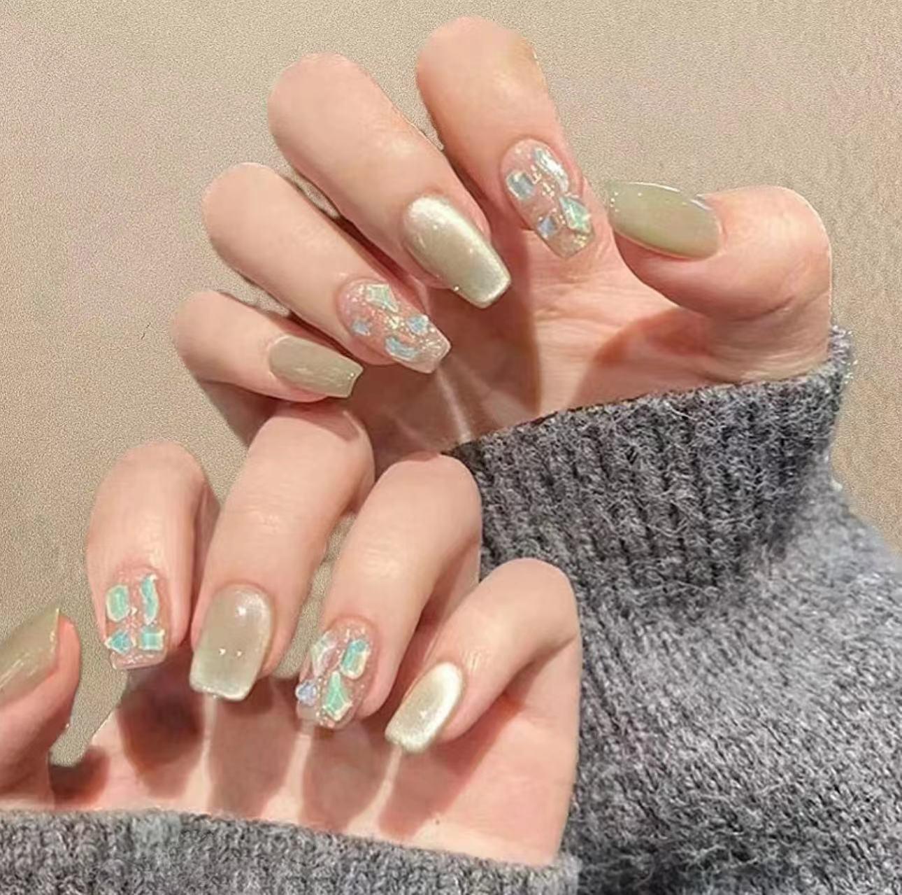 

Lime Cat Eye Short Handcrafted Wearable False Nails