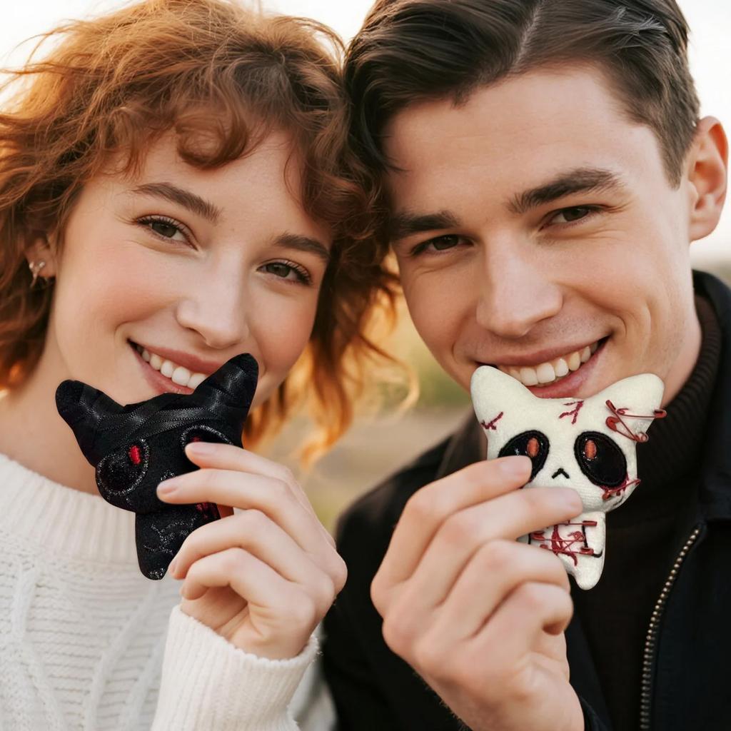 Kreativní ručně vyrobený přívěsek Temná panenka, Krásný a cool společník