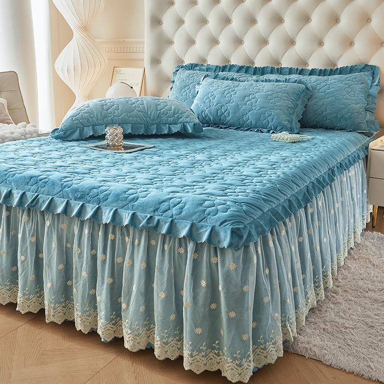3pcs Luxury Bed Skirt Set Solid Color Skin-friendly Love Quilted Layer Lace Strap Style (1 Bed Skirt + 2 Pillowcases, Without Core)