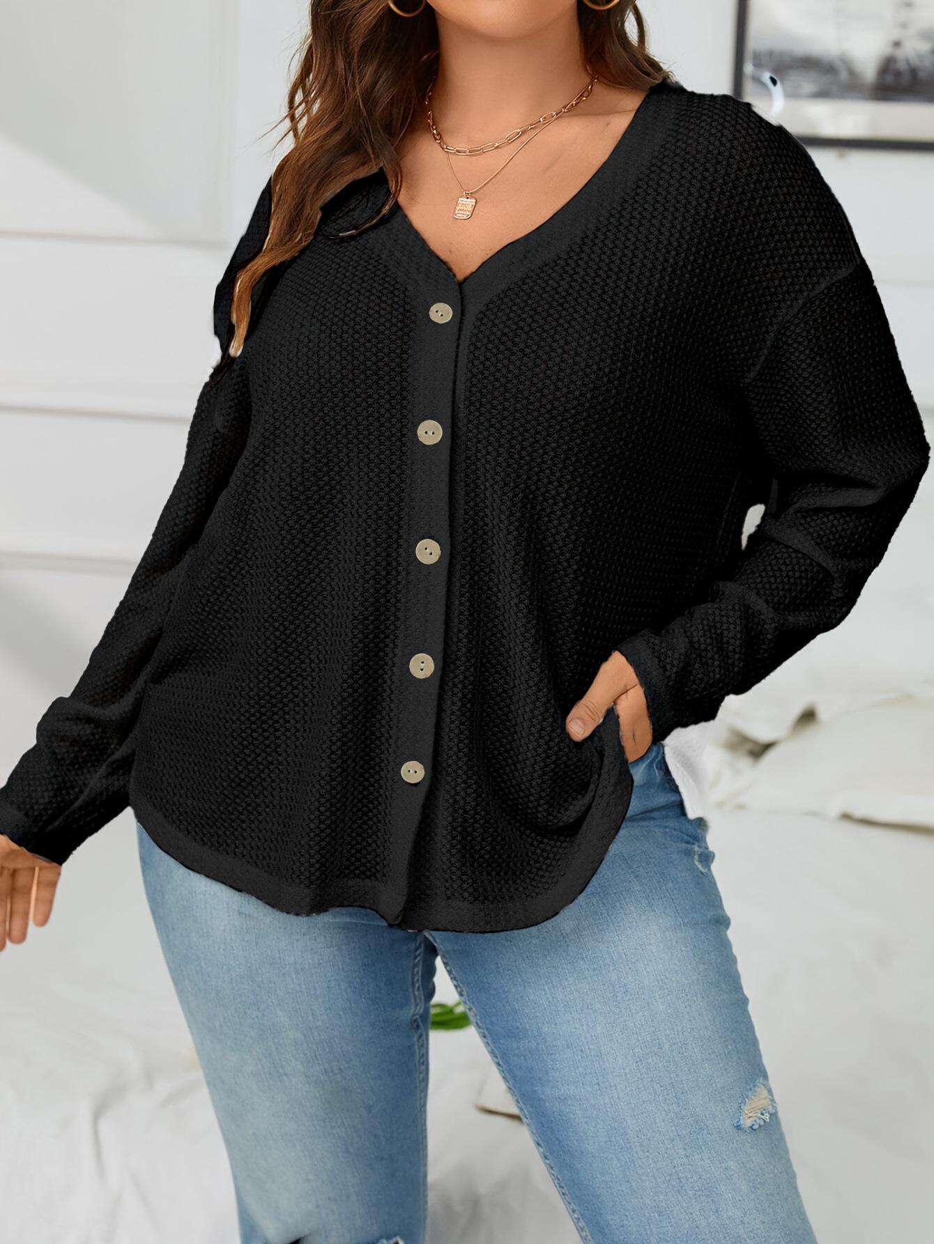 

Eye-Catching Plus Size V-Neck Button-Down Shirt: Versatile Outerwear for Spring & Autumn 5XL чорний