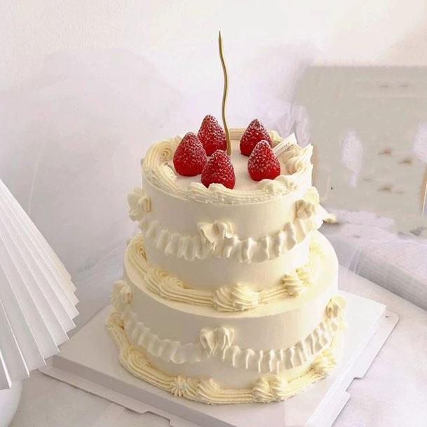 Double-layer Simulated Birthday Cake Model Decoration