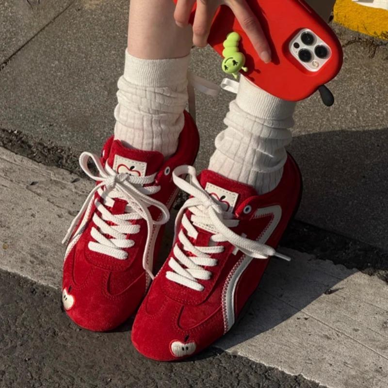Frühling und Sommer rot retro vielseitig farblich passend Schnürer lässige Sportschuhe Damenschuhe mit dünner Sohle