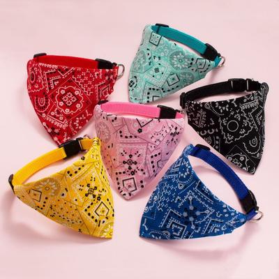 Reguliuojamas naminių gyvūnų šuniuko katės šalikas bandana apykaklė kaklo šalikas mažiems šunims kačiukui seilių rankšluostis PU apykaklė su trikampiu bintu