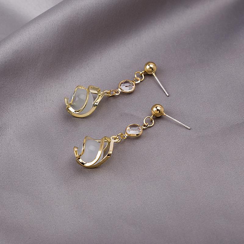 Long Cat'S Eye Zircon Earrings, Super Fairy Temperament Stud Earrings And Earrings Are Trendy.