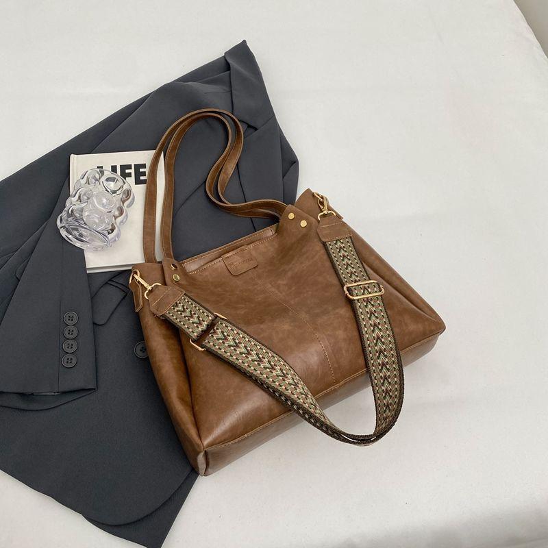 

Premium retro bag women s new wide shoulder strap messenger bag bucket bag large capacity shoulder tote bag хаки