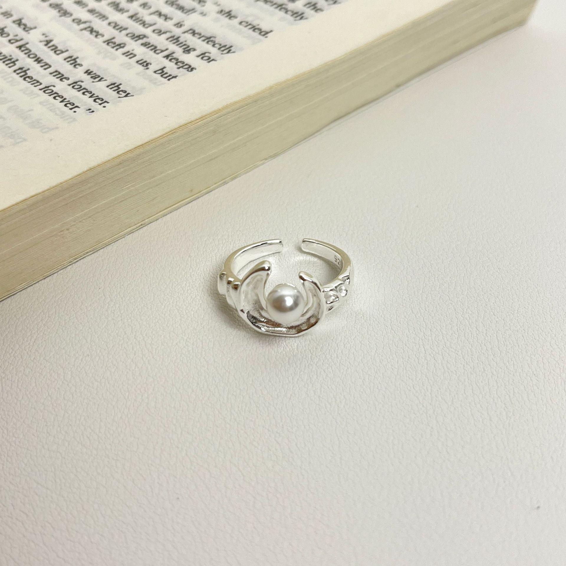 Adjustable Irregular Pearl Ring: Women s Fashionable Versatile Statement Piece Open Adjustable
