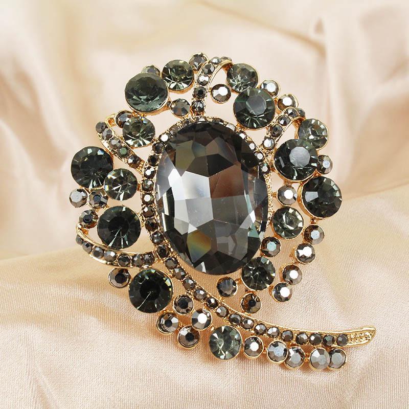 European & American Retro Classic Rhinestone Ring - Colorful, Large, and Bold Fashion Accessory