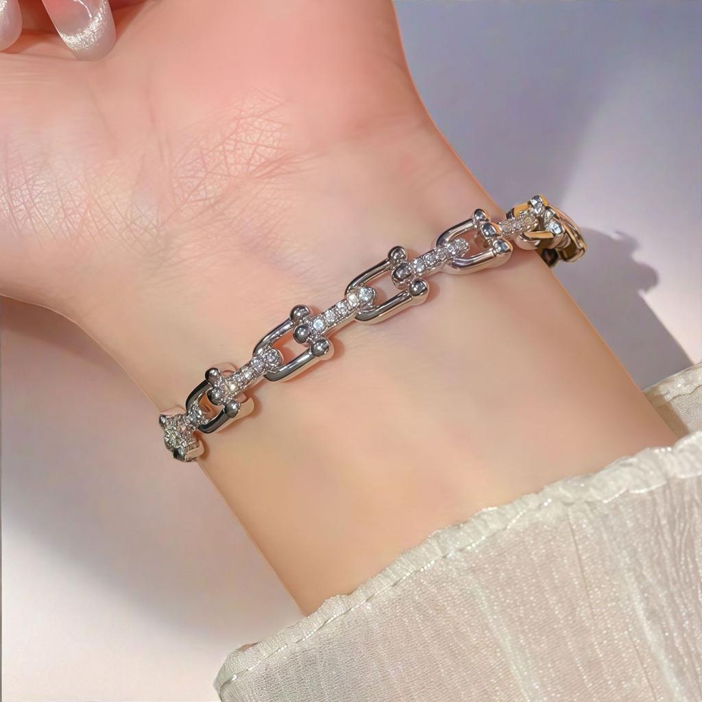 2026 Cross-border European and American Zircon U-shaped Lock Buckle Bracelet Personalized Niche Horseshoe Bracelet Temperament High-end Jewelry Women