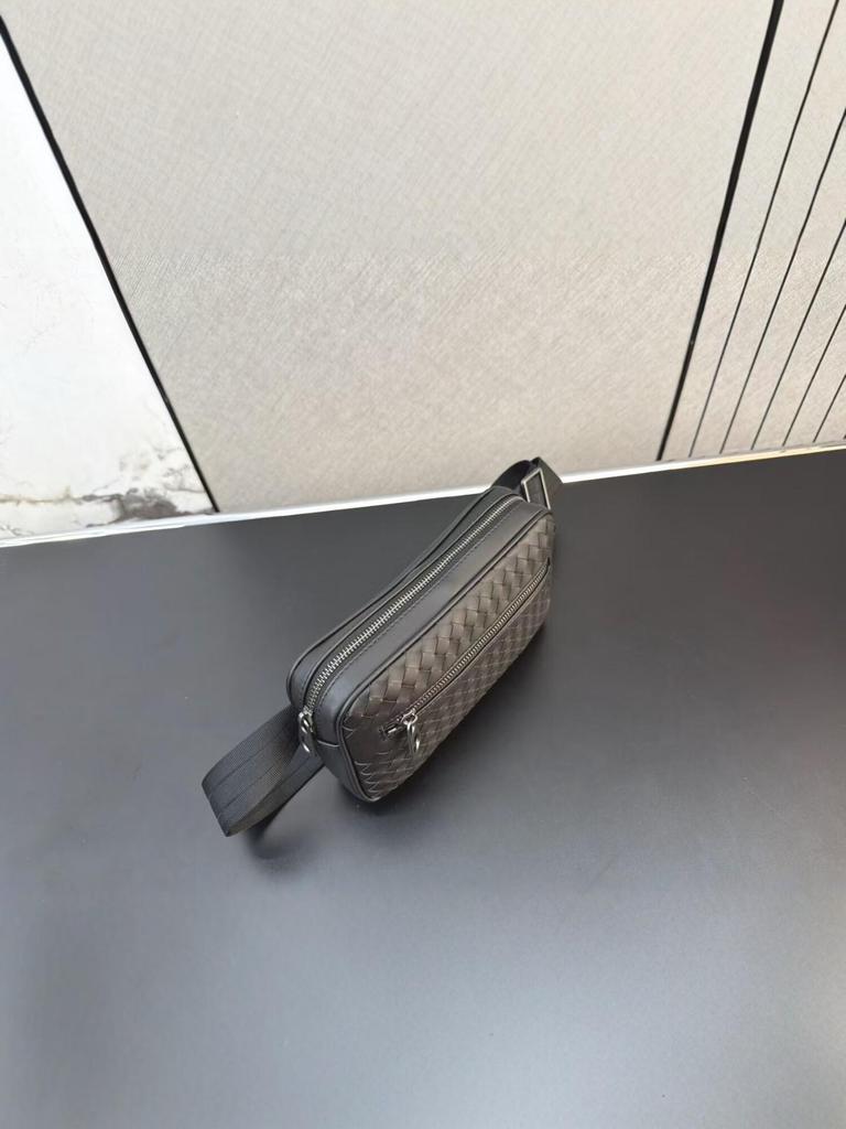 Men's Stylish Woven Crossbody Bag – Large Capacity for Business & Casual Use