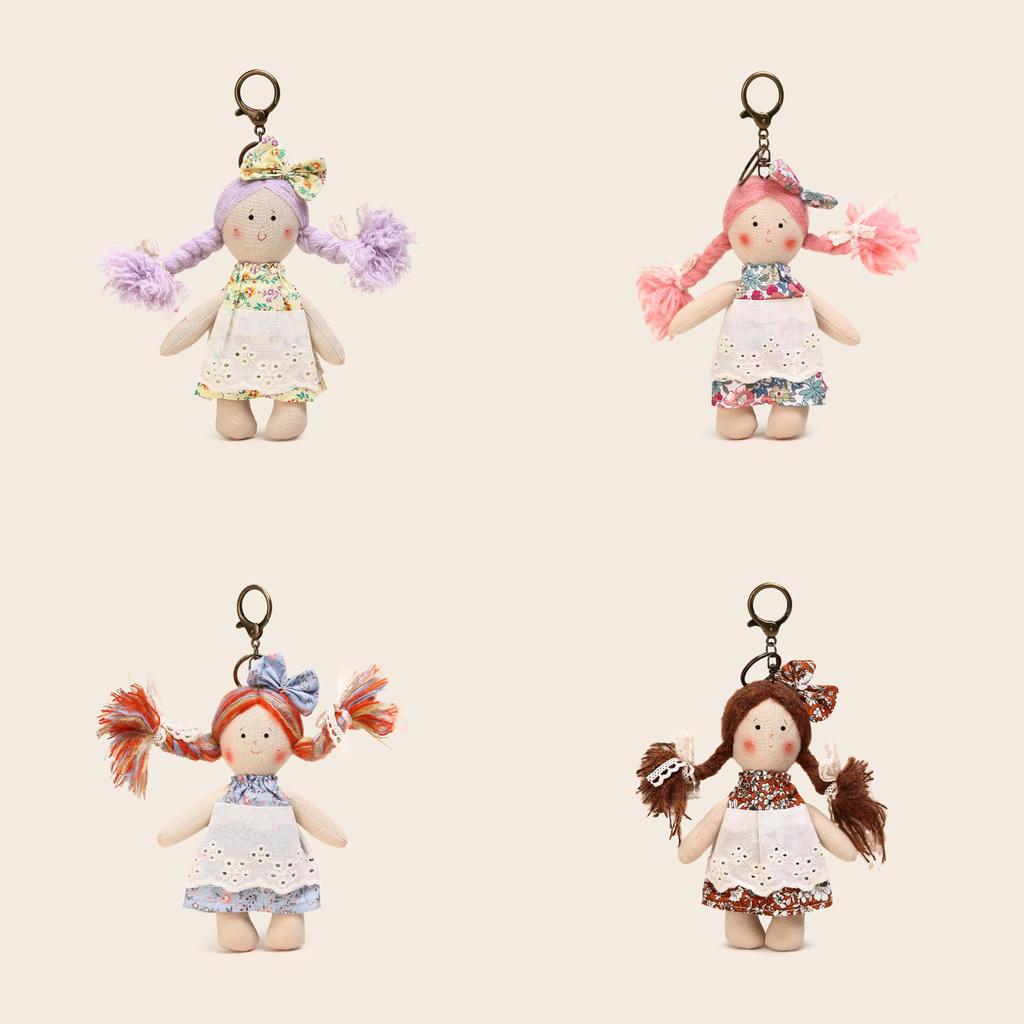 Ciondolo Peluche Ragazza Stile Cottage con Fiocchi a Quadretti e Decorazioni Vestito per Decorazione Borsa e Regalo