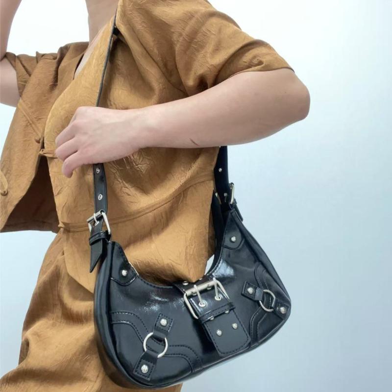 Fashion Rivet Design Saddle Shoulder Bags for Women Versatile Ladies Underarm Handbags Purse Casual Cool Hot Girls Crossbody Bag