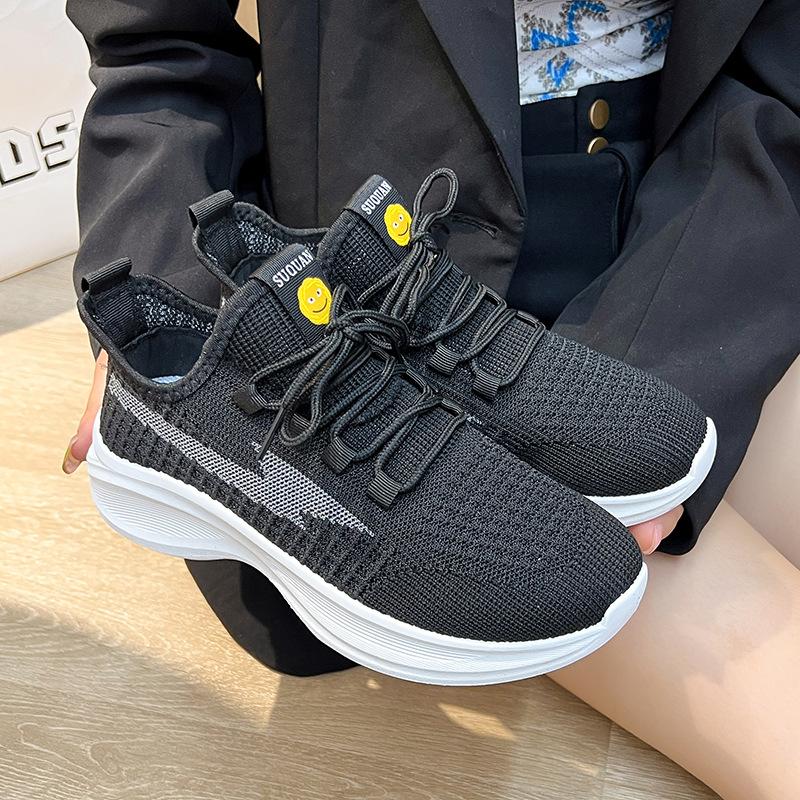 

Flying woven women s shoes summer 2025 new Korean version of student sports shoes breathable running shoes versatile shallow mouth casual shoes 35