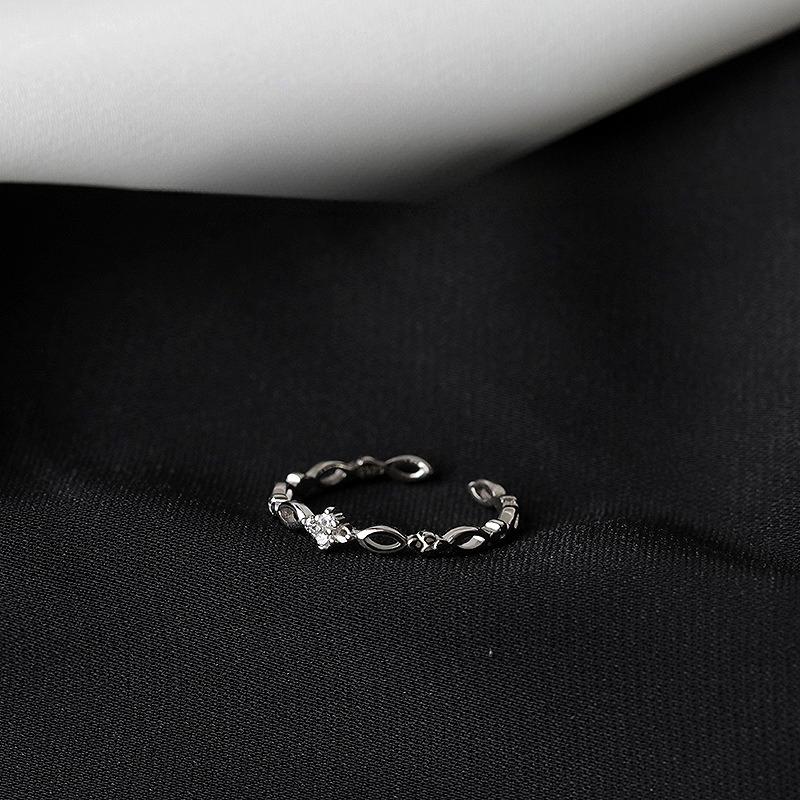 

Female Minimalist Niche Fashion Personalized Ring серебряный