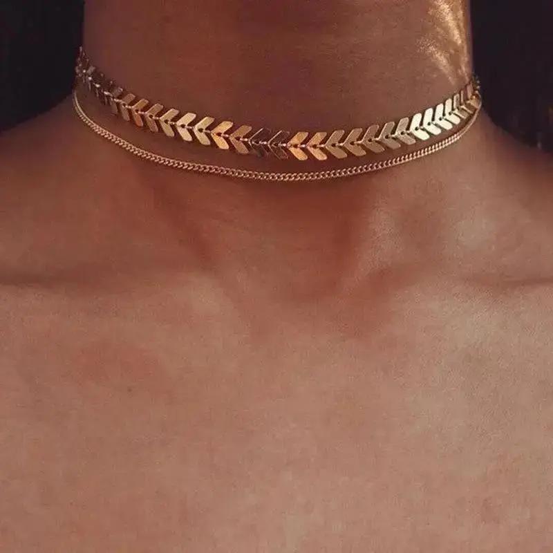 Simple Sequined Fishbone-shaped Fashionable Short Necklace for Men and Women, Fashion Jewelry Accessories, Creative Necklace
