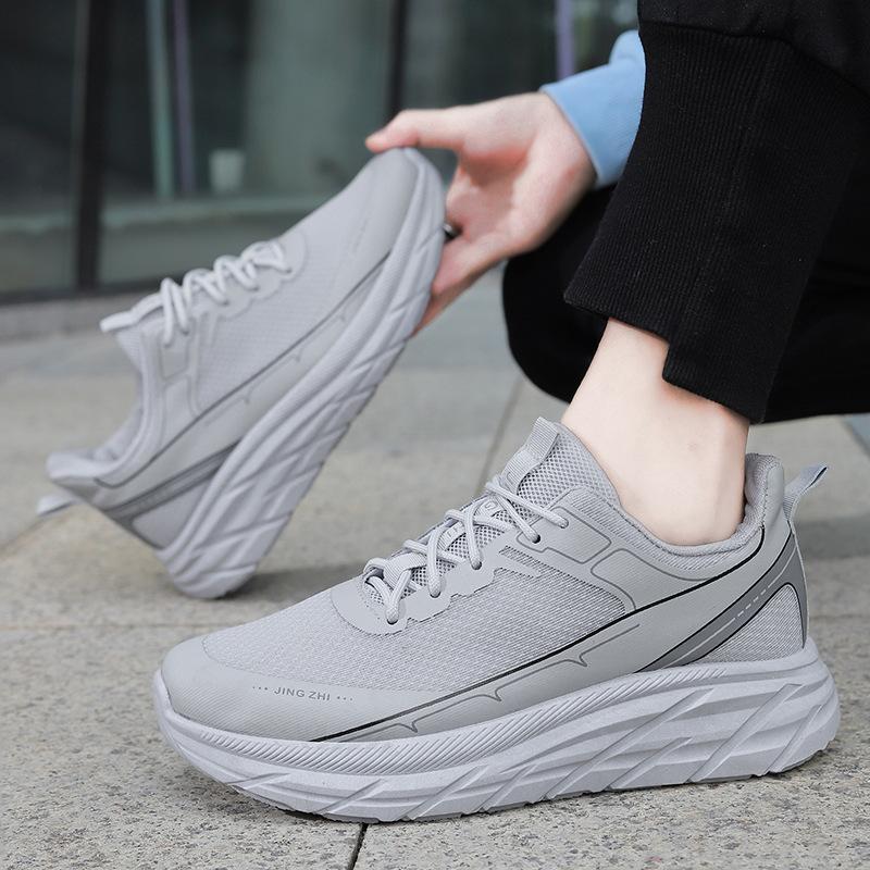 Neue Frühjahrs- und Sommersportschuhe atmungsaktive Mesh-Schuhe Vaterschuhe