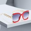 New Fashionable Sunglasses Women Gradient Lenses Golden Chain Decoration Unique Design Stylish Glasses for Women