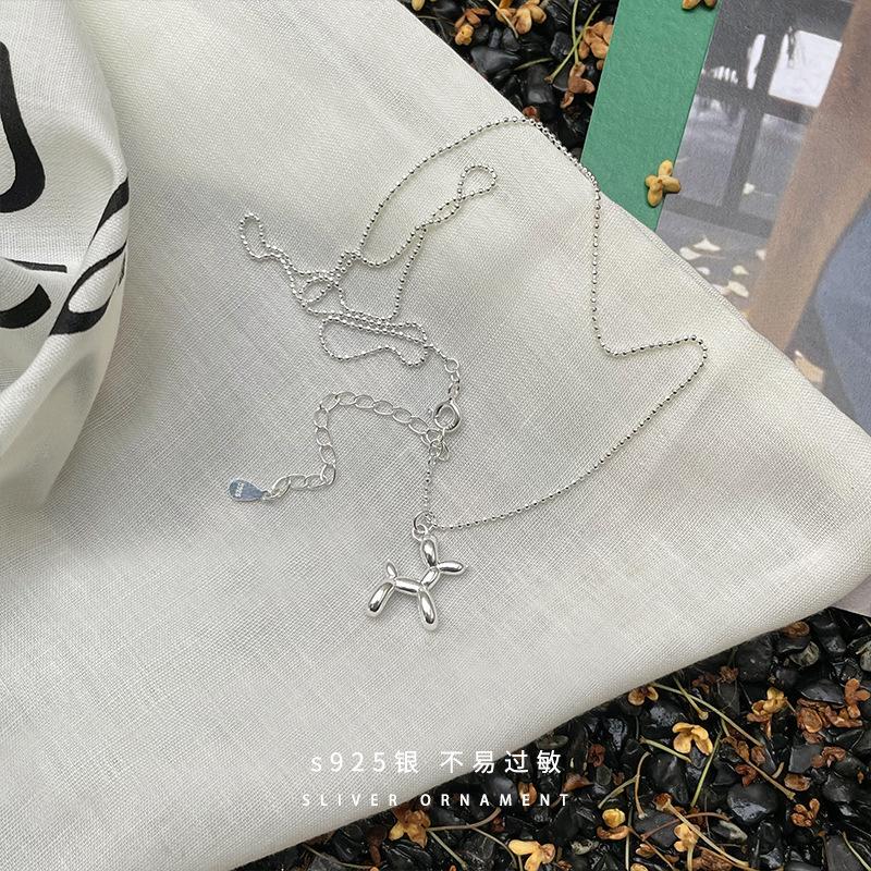 

Підвіска-кулон-собака, намисто зі срібла 925 проби. Жіночий нішевий дизайн, який відчуває себе простим регульованим ланцюжком-светром преміум-класу. 925 silver