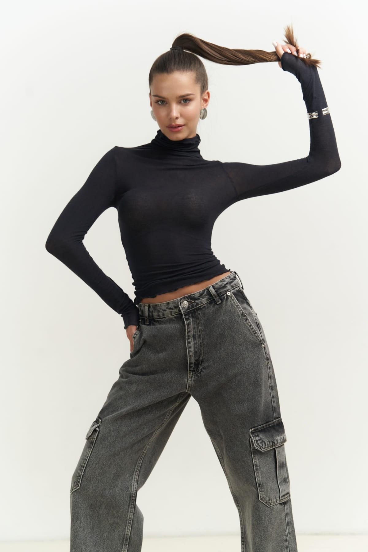 

Черная водолазка Belina Slim Body