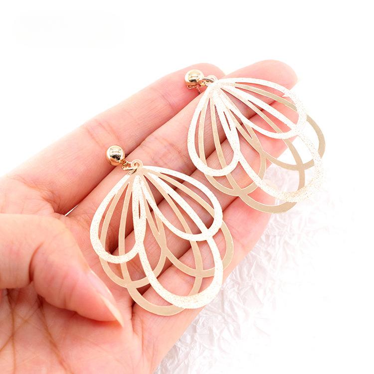 Pendientes Largos de Hoja Retro de Moda Pendientes Huecos de Celebridad Atmosféricos Pendientes Exquisitos Joyería