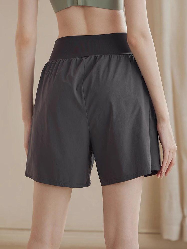Women's Plus Size Quick Dry High Waist Sports Shorts - Summer Outerwear, Loose Fit, Running Capris.