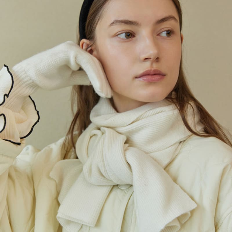 

atempo WOOL KNIT MUFFLER_ivory FREE