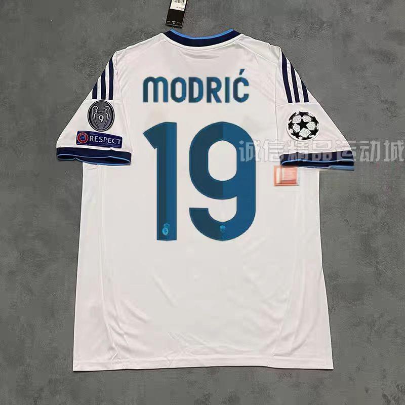 Vintage Football Jerseys Classic Bayern Muller Lahm Kaka Bale Robben Henry Ronaldo Team Sports