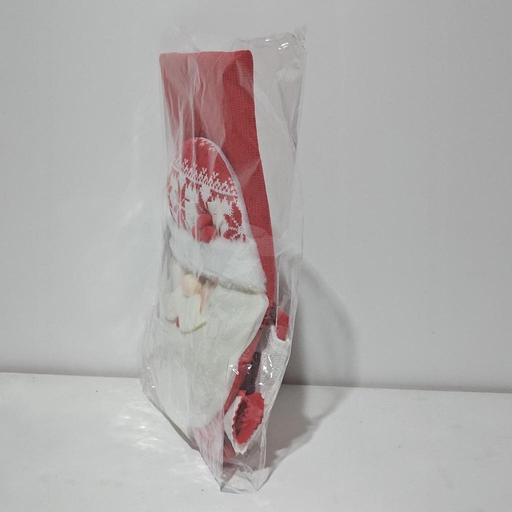 Zestaw pokrowców na krzesła bożonarodzeniowe Haobei z wzorem Świętego Mikołaja 3D