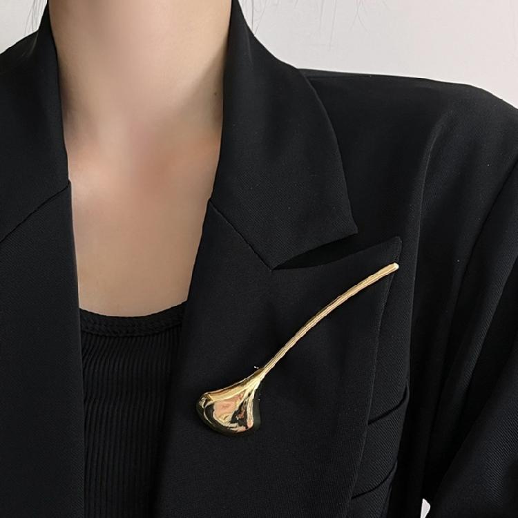 High-Quality Metal Leaf Brooches 2Pcs Set Sophisticated Gold Silver Suit Clips For Coats Jackets Gift Box Accessories