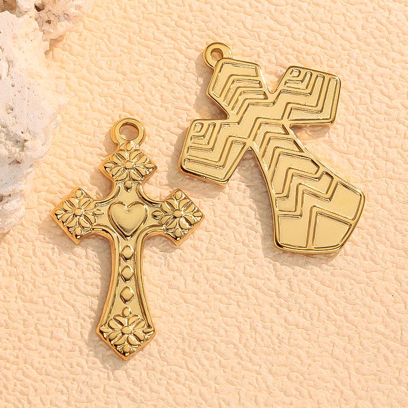 European & American Fashion Stainless Steel Cross Pendant Clavicle Chain - Non-Fading Women's Light Luxury Sweater Accessory