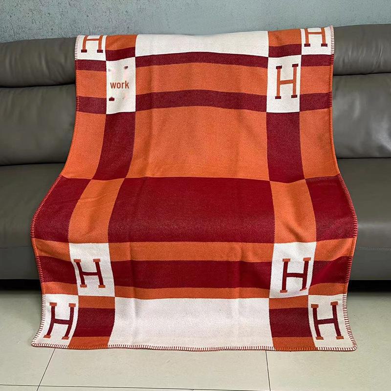 

Двухцветное утолщенное трикотажное фланелевое одеяло для дивана с кондиционером 130x170 cm