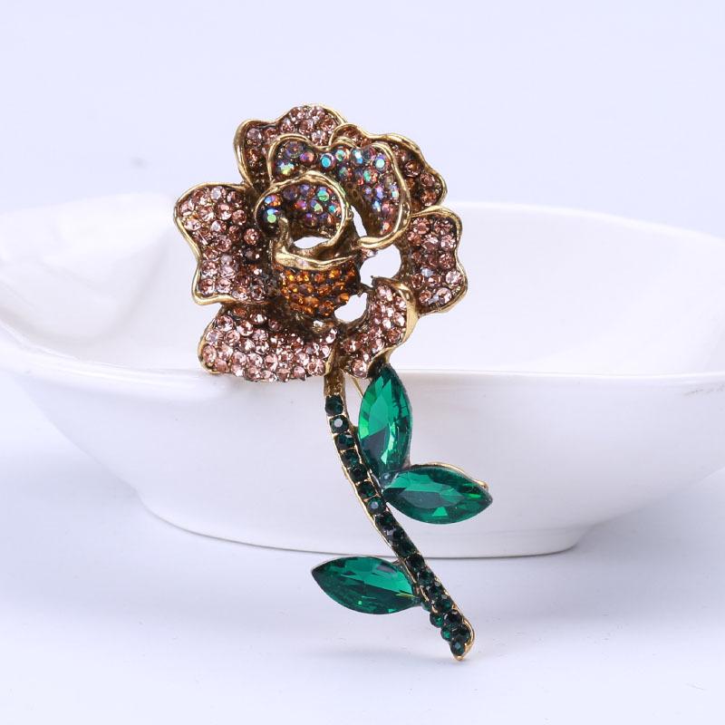 

Брошь «Роза» со стразами, простые ювелирные изделия высокого класса с темпераментом, элегантные аксессуары, булавка для воротника, защищающая от света