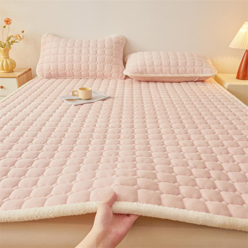 Milk Velvet Mattress Topper Warm Quilted Bed Sheet for Winter Warm Thin Tatami Mat Pad Mattress Protector Cover for Double Beds