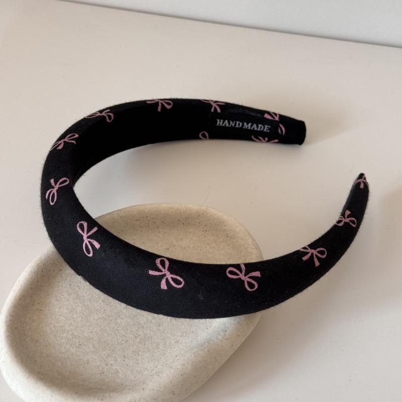 Sweet Bow Hairband for Girls with High Forehead, Suitable for Washing Face and Applying Makeup, with A Hair-styling Function.