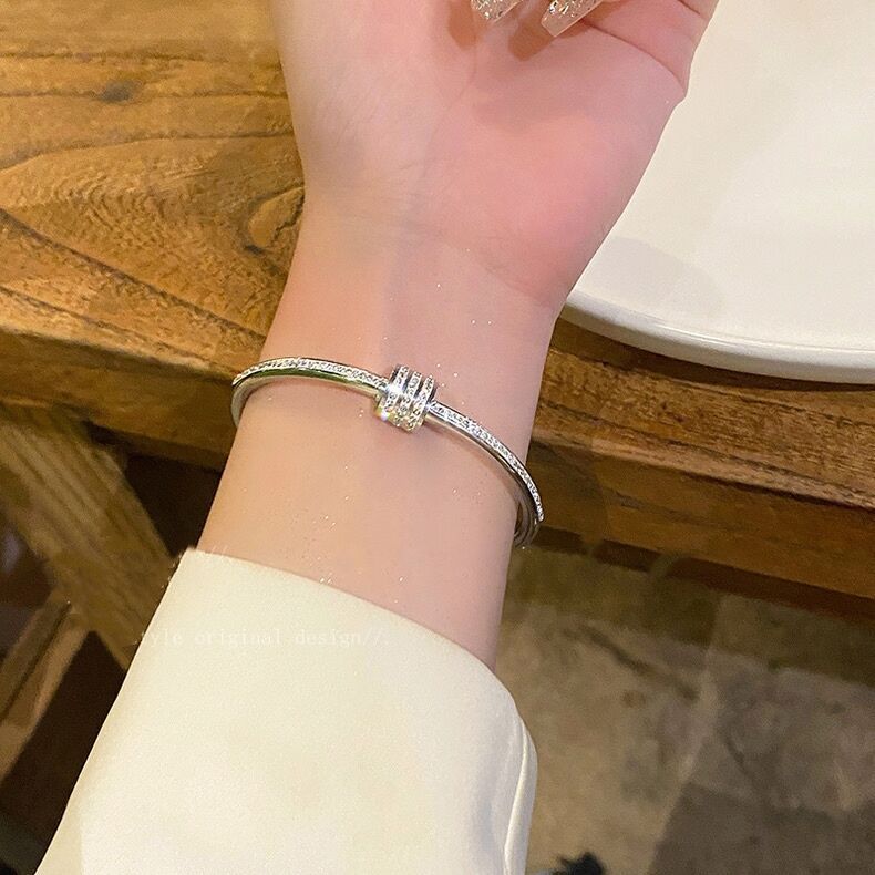 Starry Sky Small Waist Zircon Bracelet Women'S Light Luxury High-End Versatile Bracelet Titanium Steel Does Not Fade Jewelry