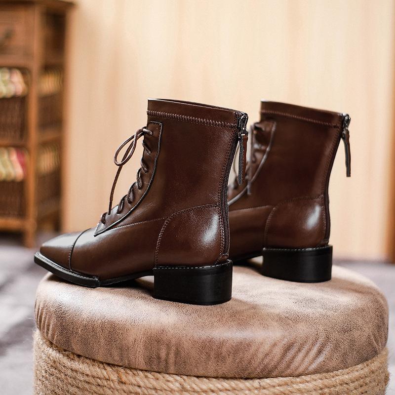 

Коричневые ботинки Martin женские стильные со шнуровкой квадратный носок средний каблук новые женские ботинки модные средние толстые каблуки короткие ботинки 39 темно-коричневого